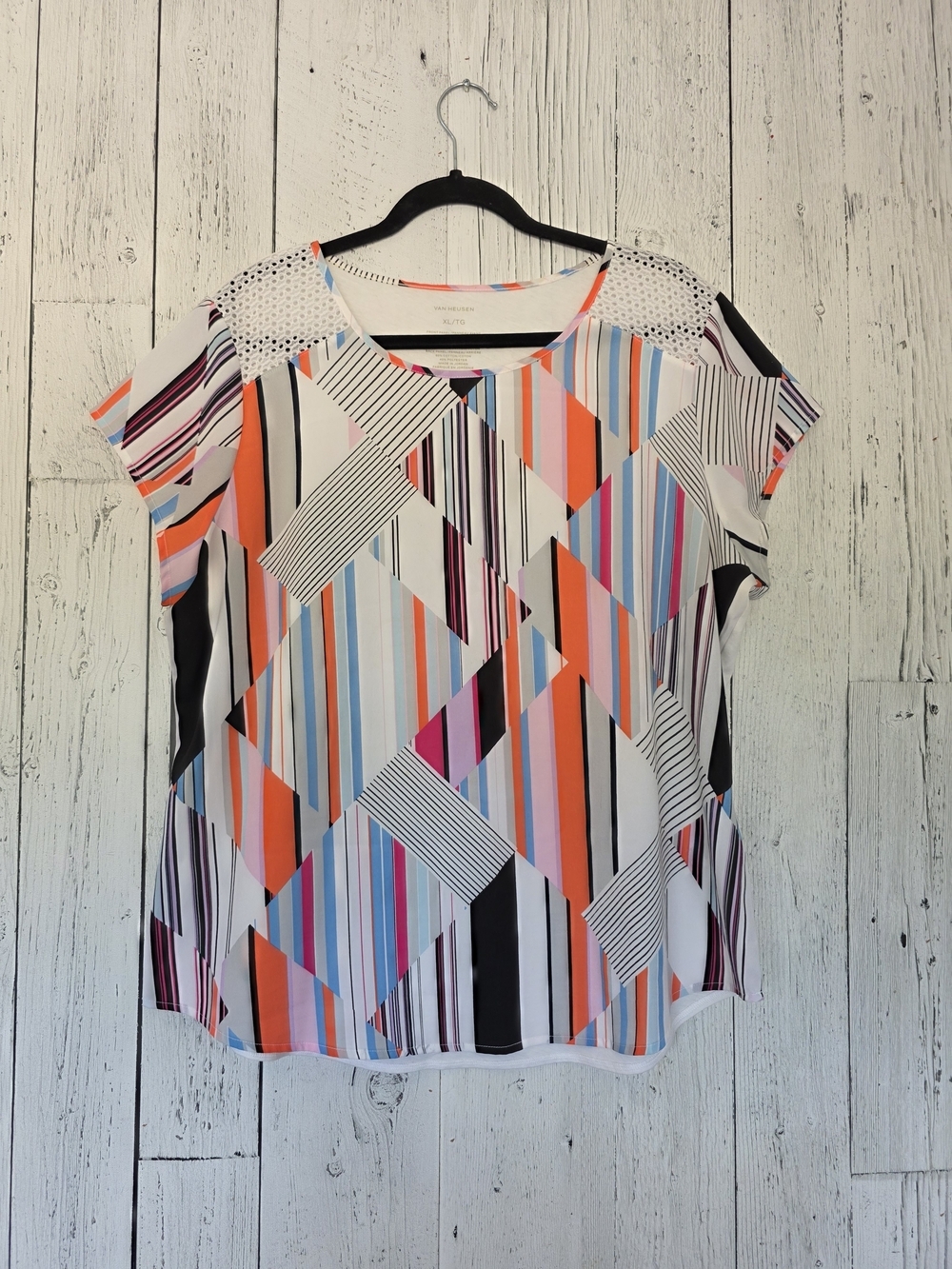 Van Heusen Geometric Print Short Sleeve Blouse Crochet Shoulder Detail Size XL